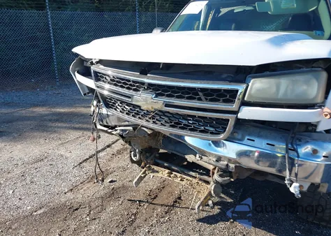 2006 Chevrolet Silverado K2500 Heavy Duty from USA, damaged, VIN 1GCHK24U26E219852